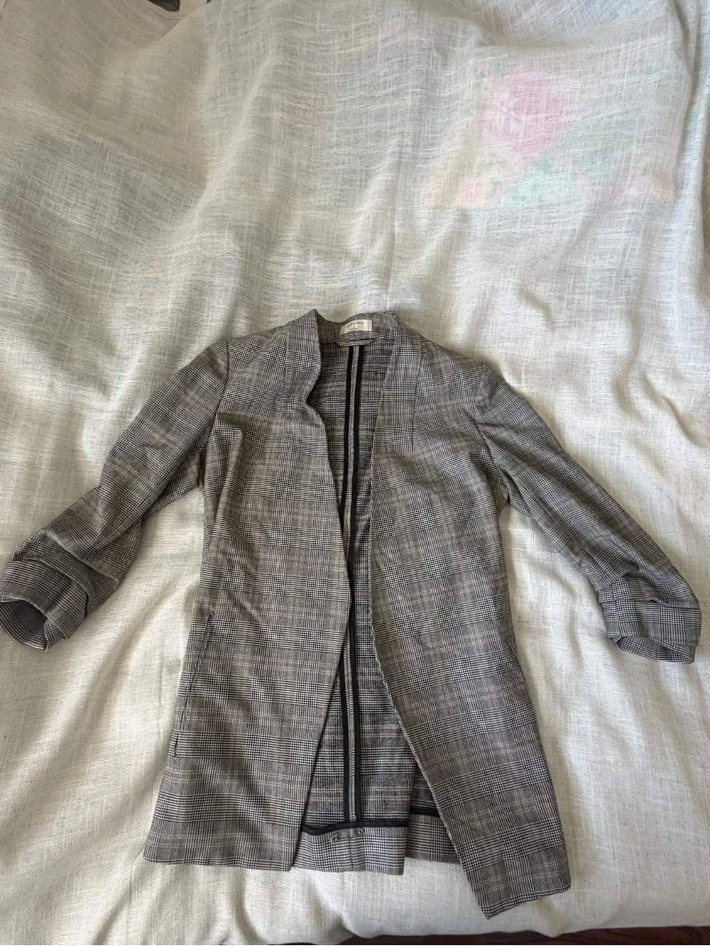 Aritzia open front